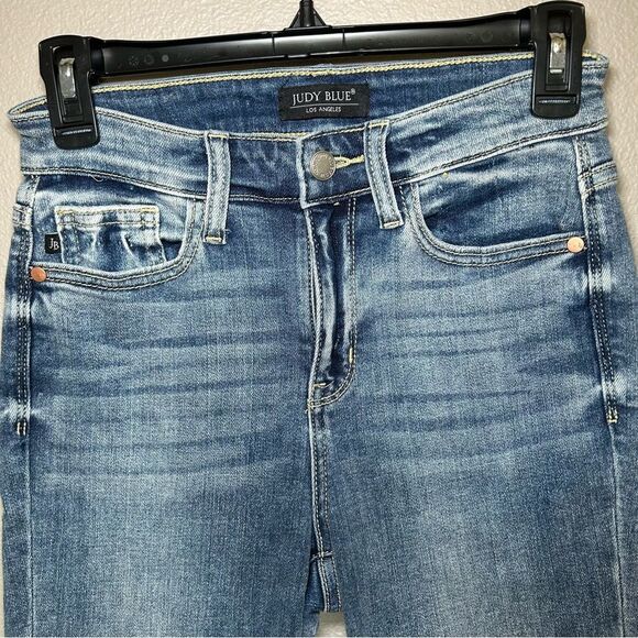 Judy Blue high rise bermuda cuffed midi denim shorts women’s size small - Picture 2 of 7